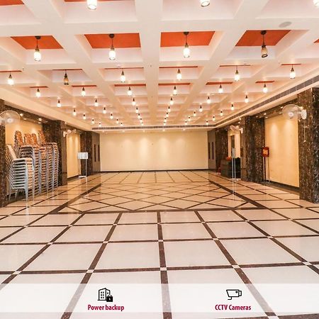 ホテル Oyo Flagship 69860 Mastana Palace バラナシ エクステリア 写真